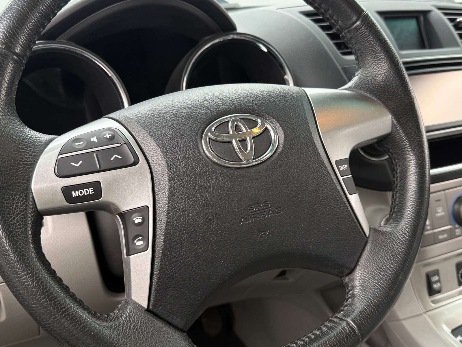 Thumbnail: 2013 Toyota Highlander - 4