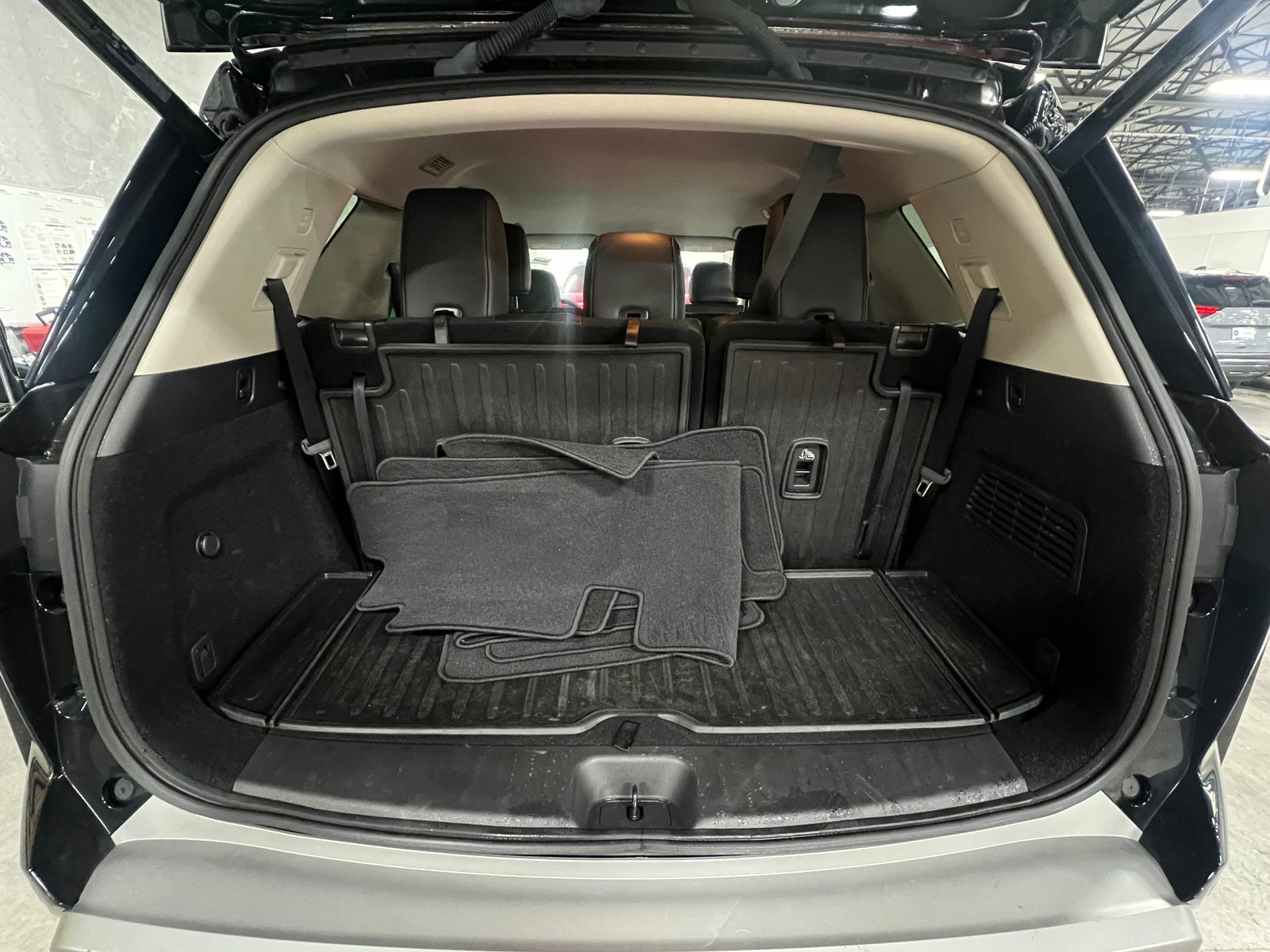 Thumbnail: 2024 Nissan Pathfinder - 6