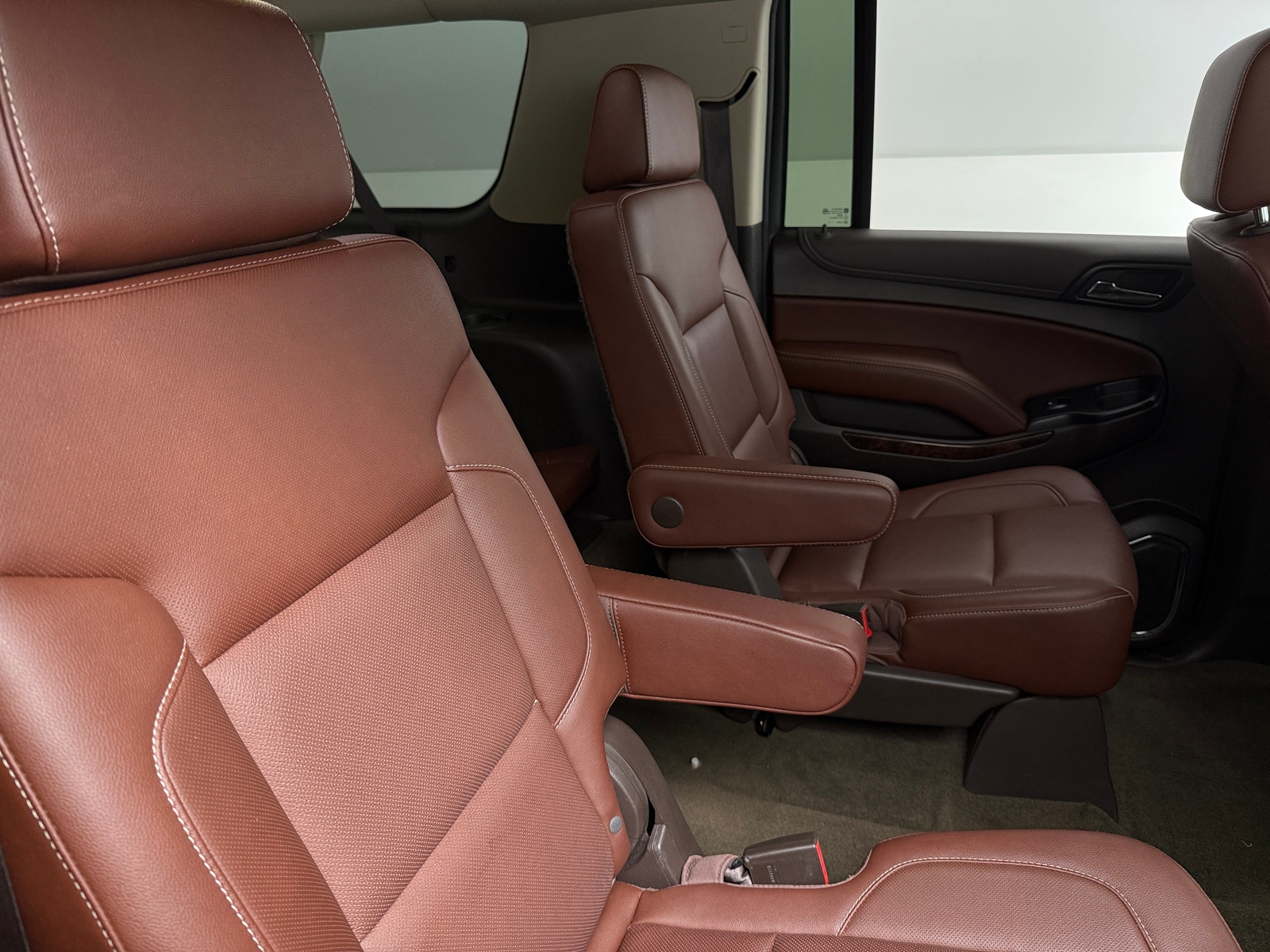 Thumbnail: 2017 Chevrolet Suburban - 6