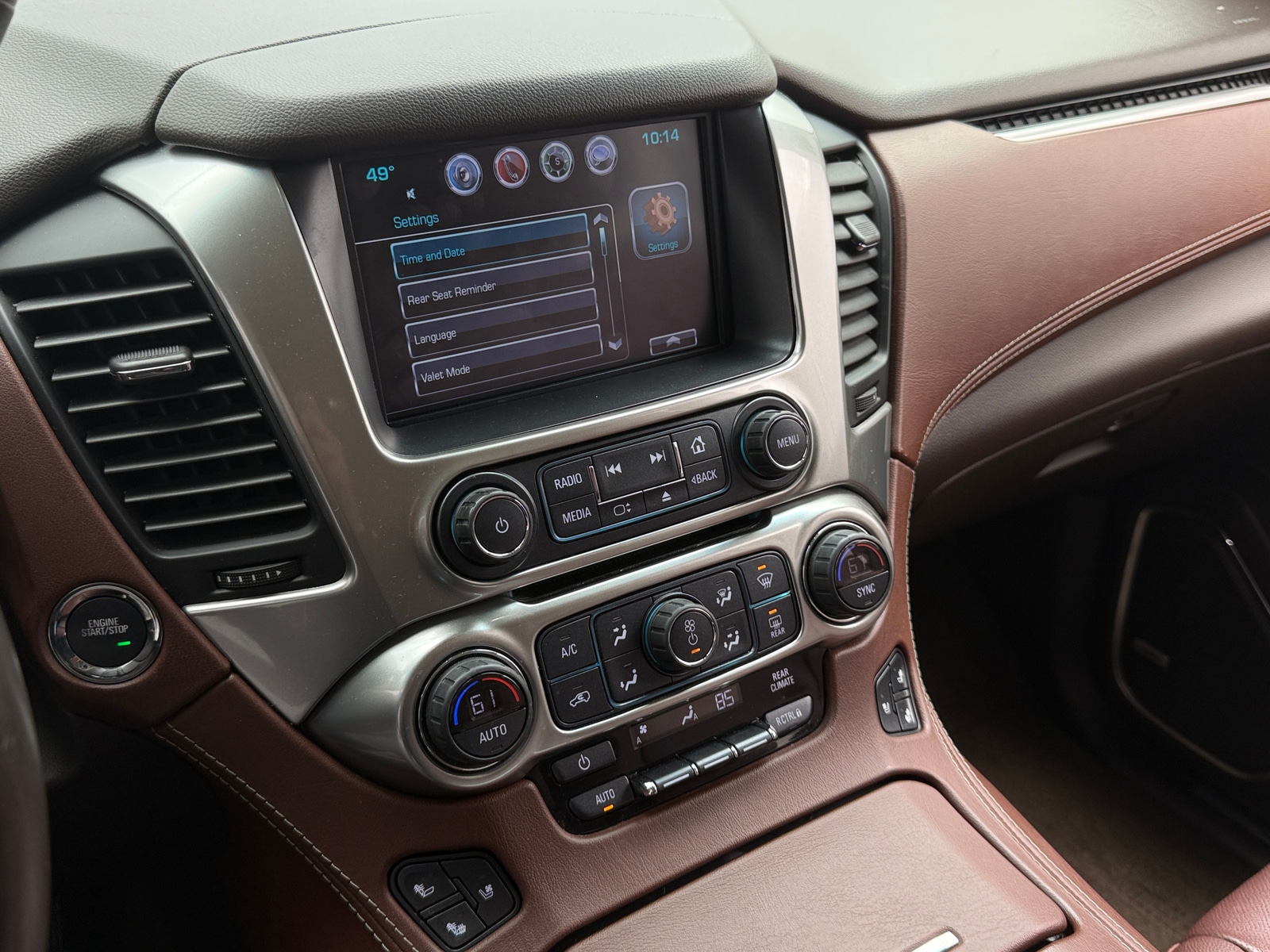 Thumbnail: 2017 Chevrolet Suburban - 4