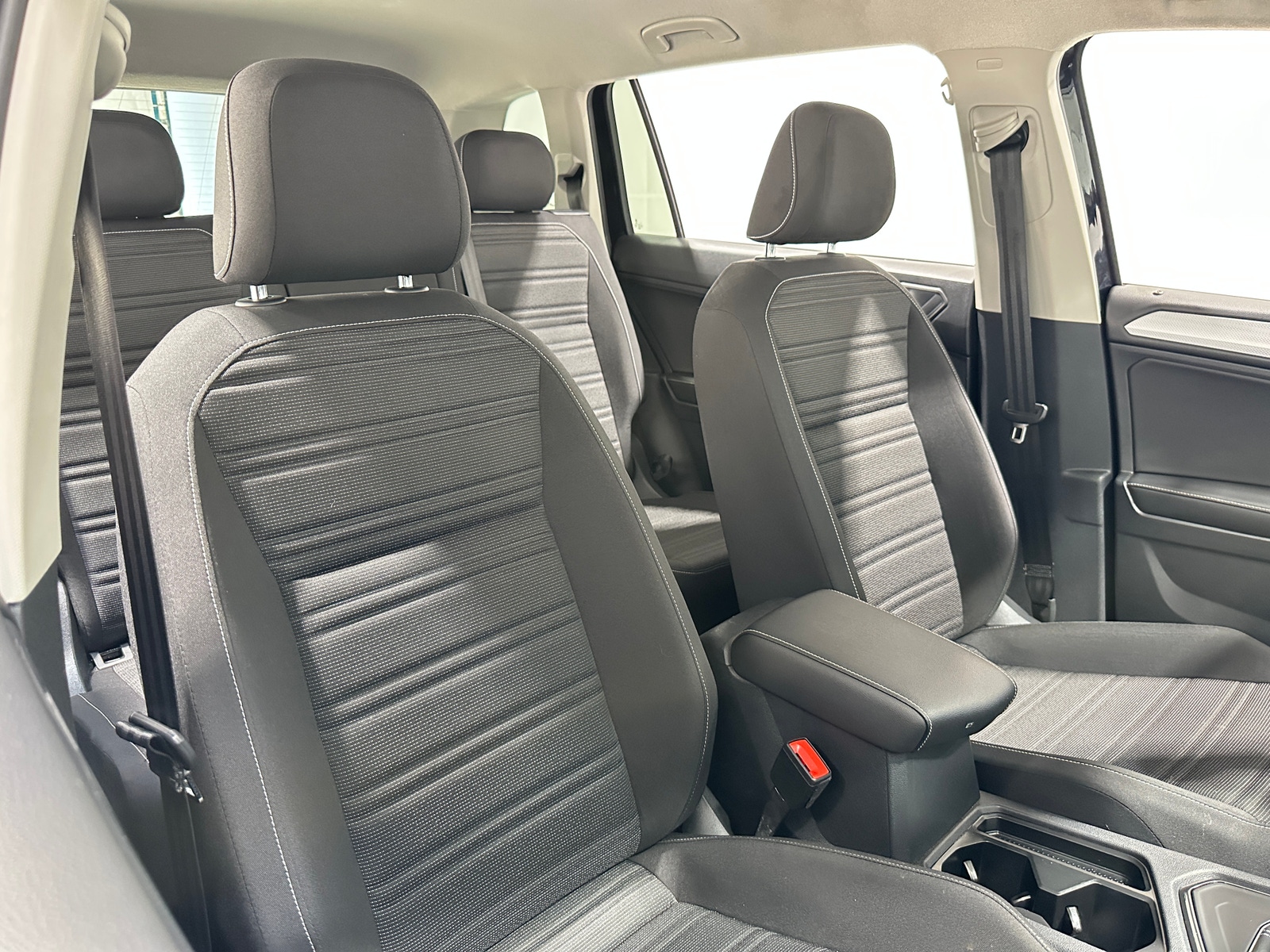 Thumbnail: 2022 Volkswagen Tiguan - 2