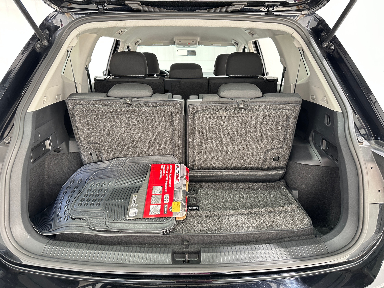 Thumbnail: 2022 Volkswagen Tiguan - 7