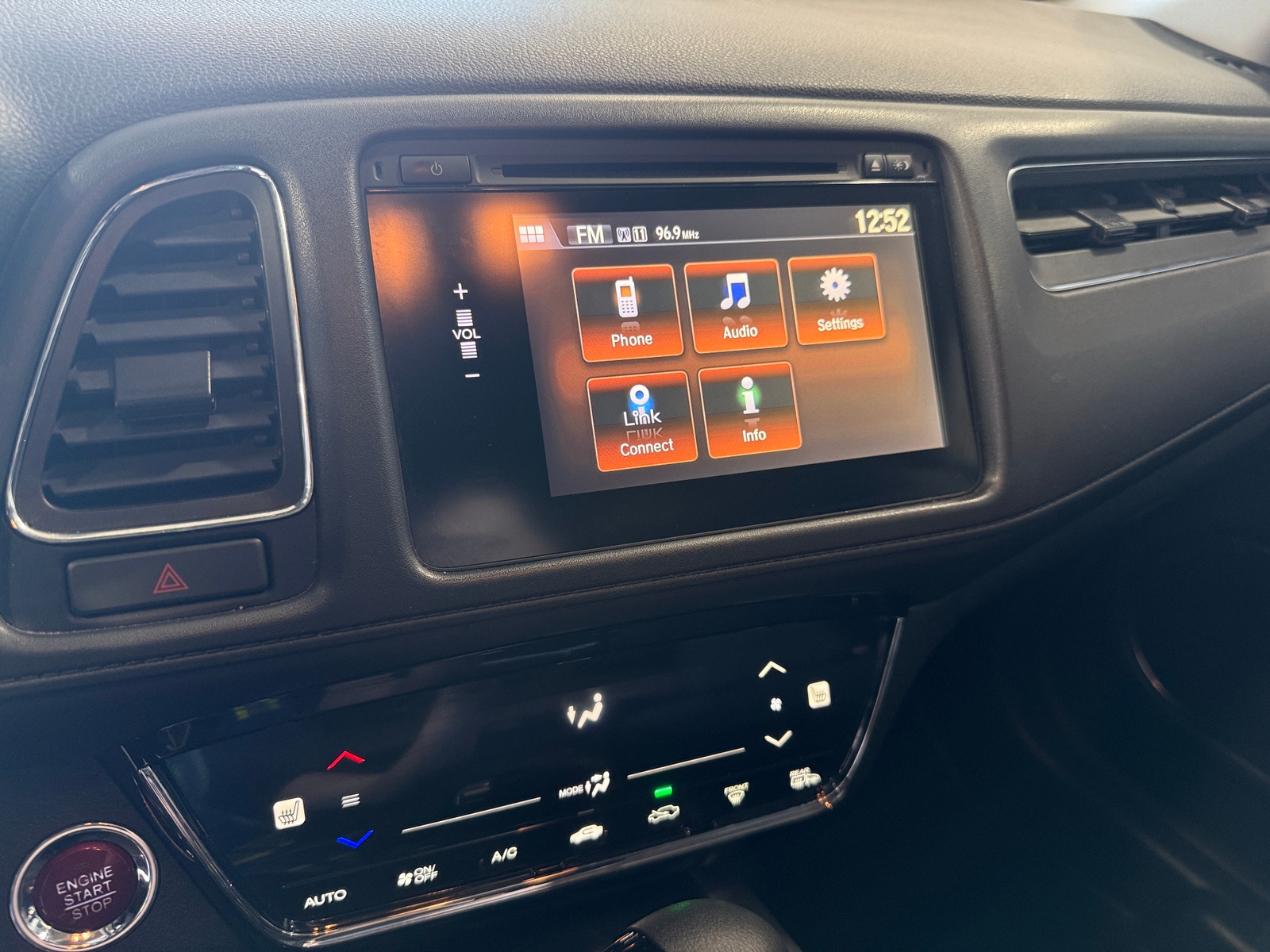 Thumbnail: 2017 Honda HR-V - 4