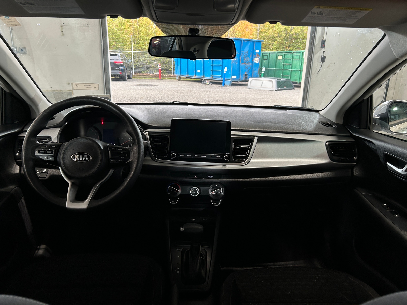 Thumbnail: 2021 Kia Rio - 3