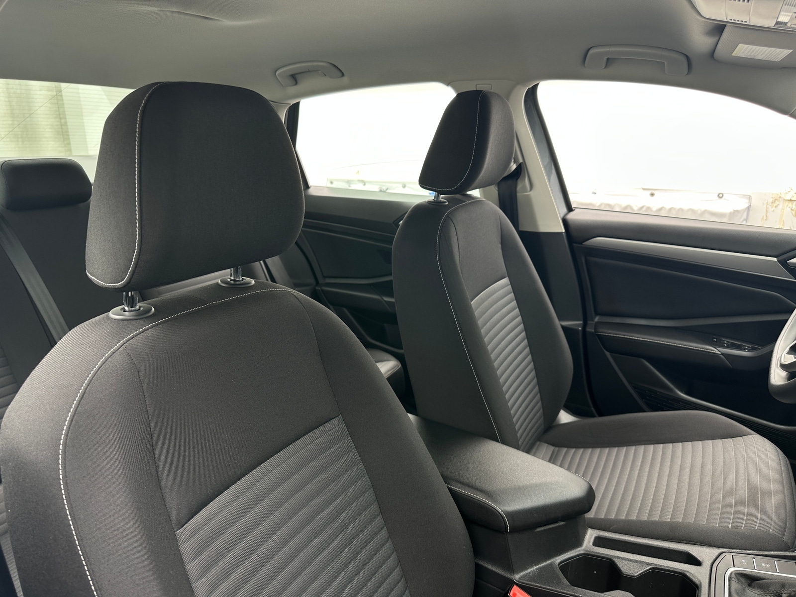 Thumbnail: 2022 Volkswagen Jetta - 2