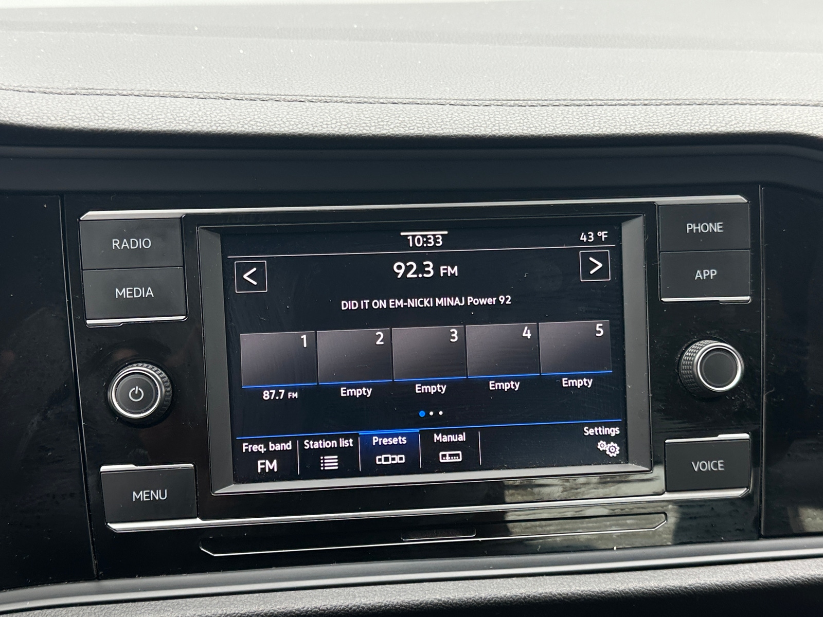 Thumbnail: 2022 Volkswagen Jetta - 4