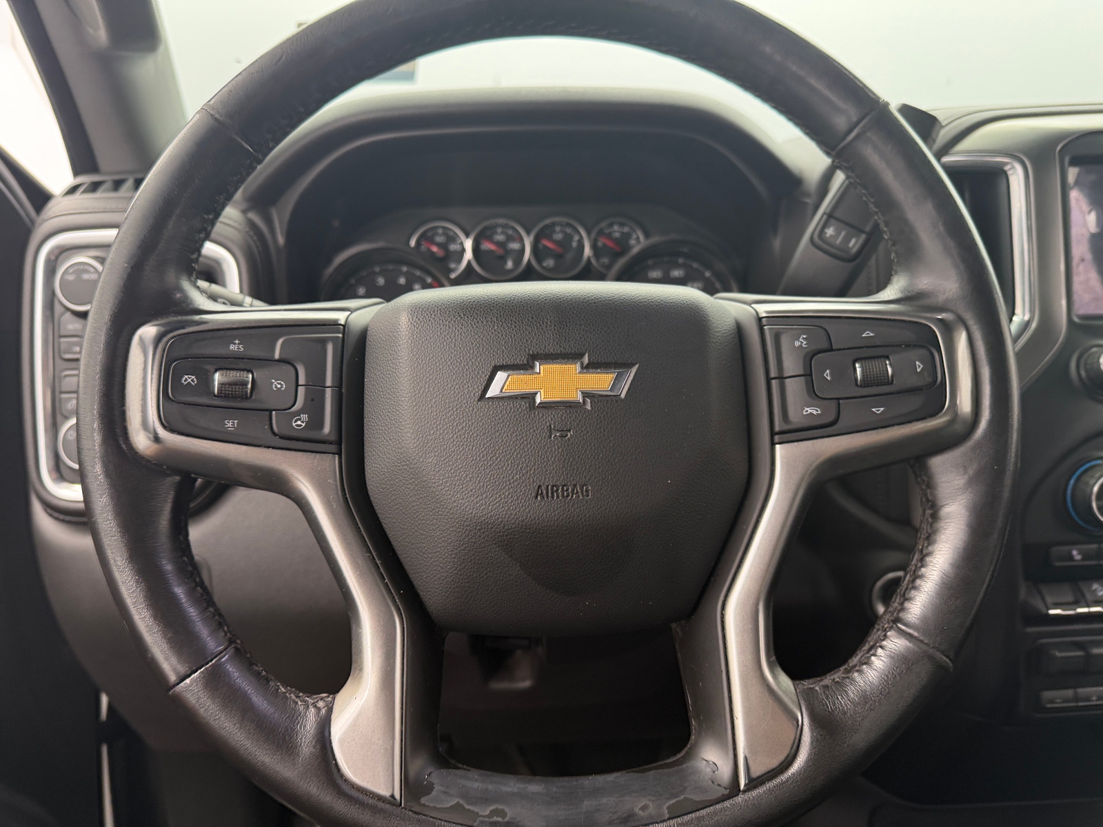 Thumbnail: 2021 Chevrolet Silverado 1500 - 4