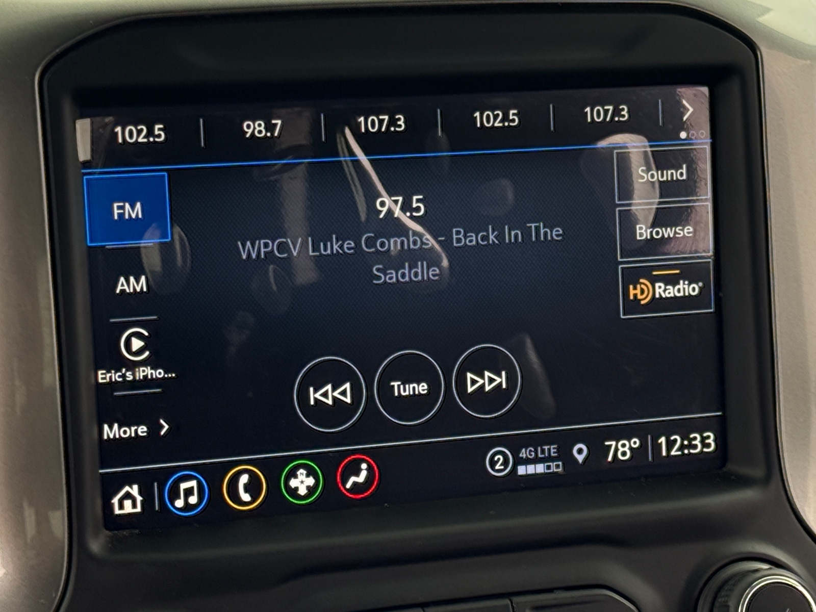 Thumbnail: 2021 Chevrolet Silverado 1500 - 3