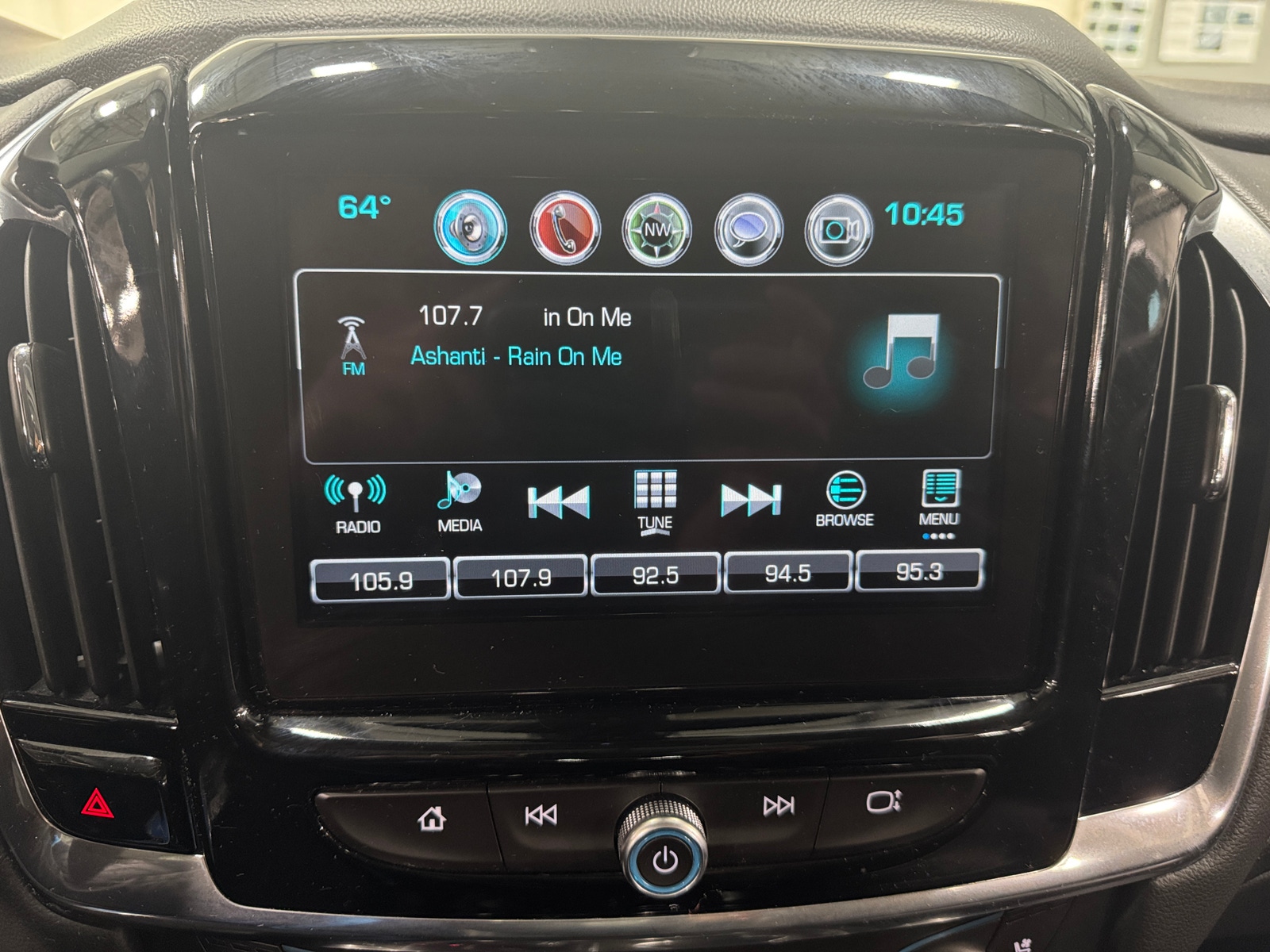 Thumbnail: 2018 Chevrolet Traverse - 3