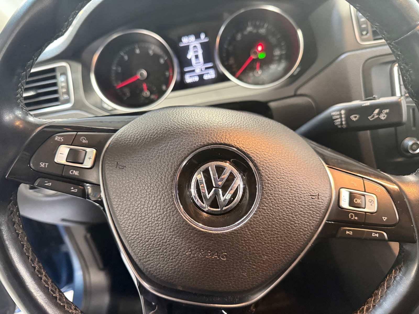 Thumbnail: 2017 Volkswagen Jetta - 4