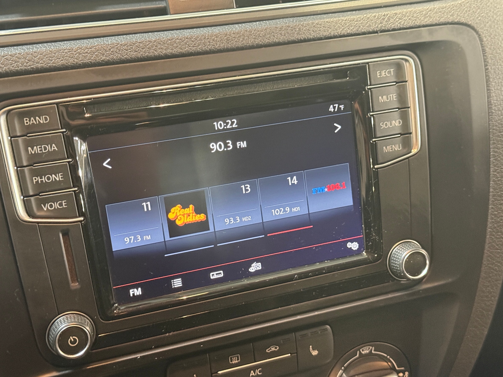 Thumbnail: 2017 Volkswagen Jetta - 3