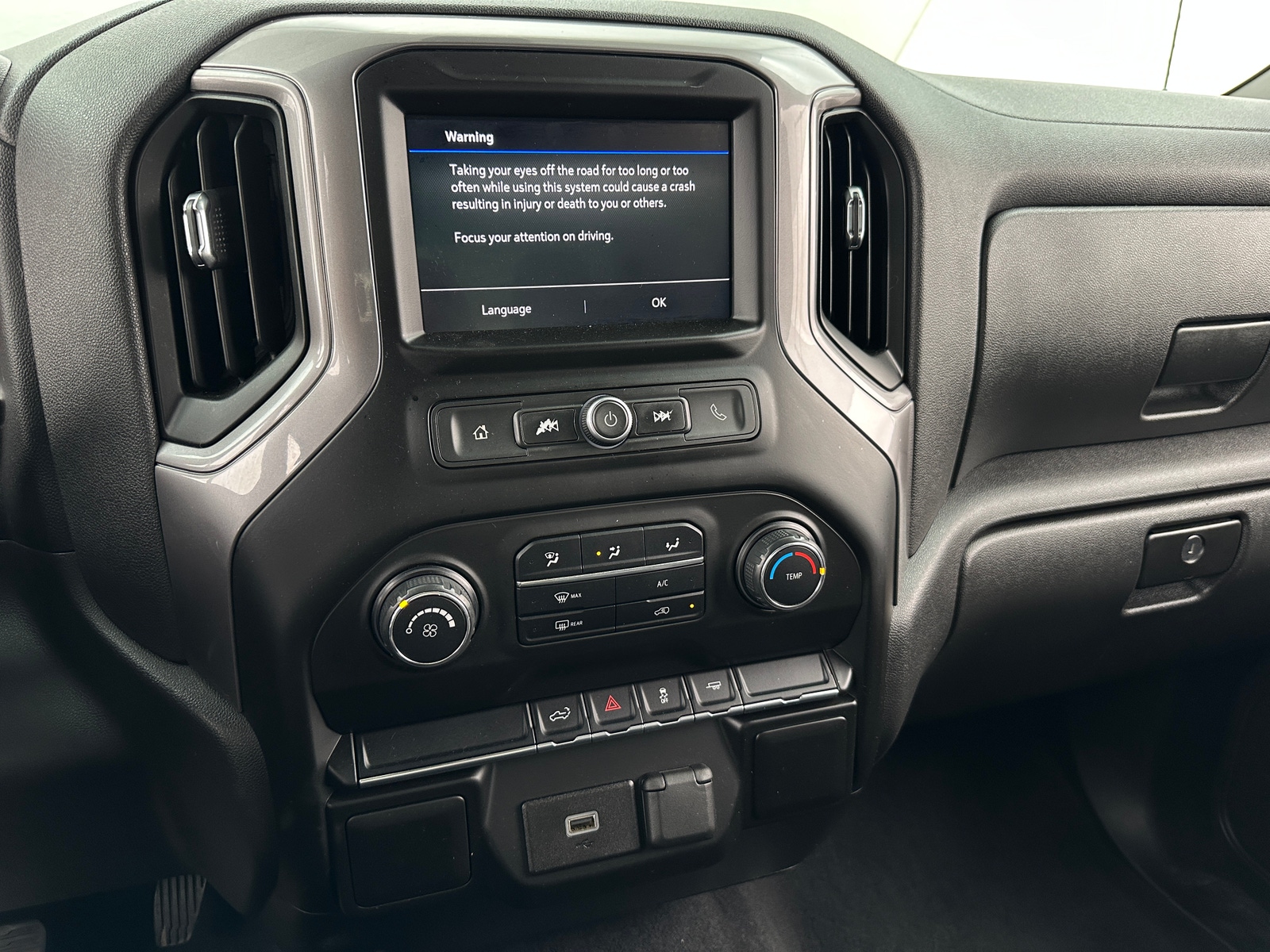 Thumbnail: 2020 Chevrolet Silverado 1500 - 4