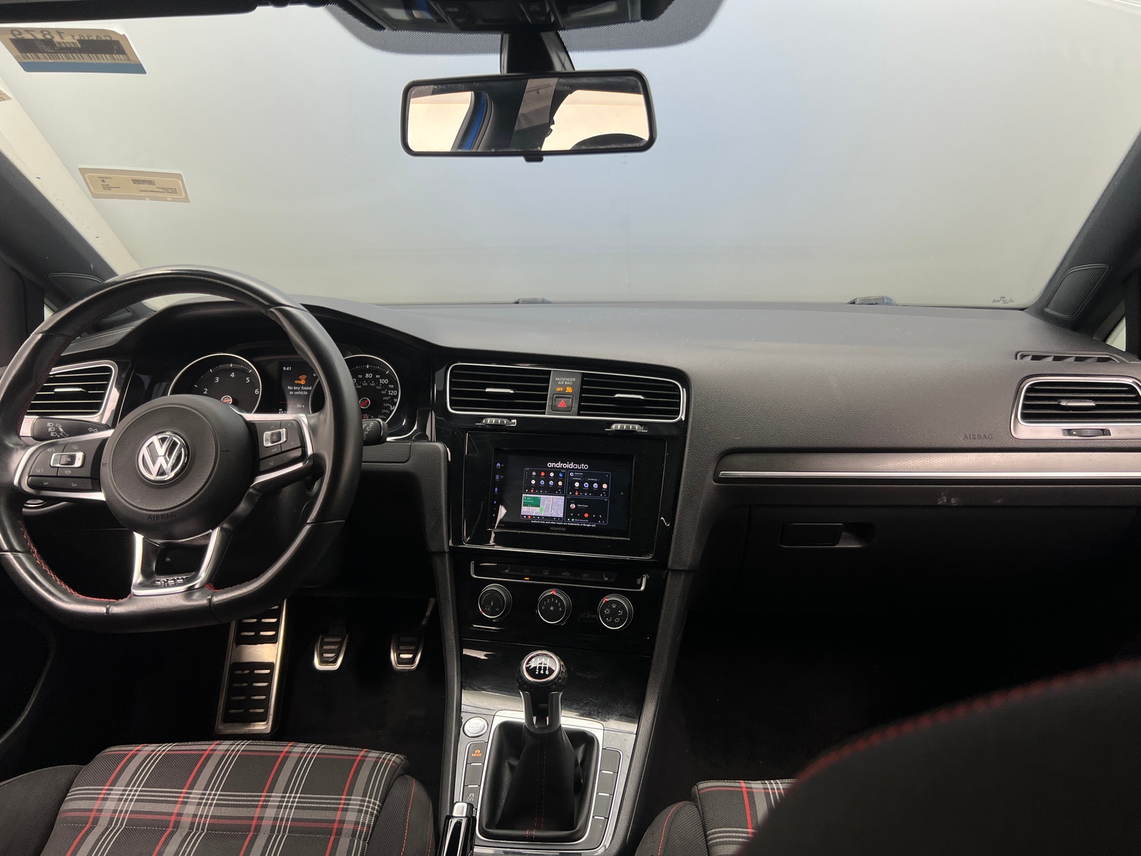 Thumbnail: 2019 Volkswagen Golf - 3