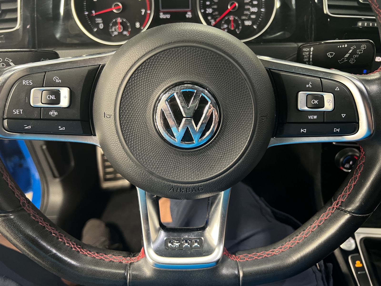 Thumbnail: 2019 Volkswagen Golf - 5