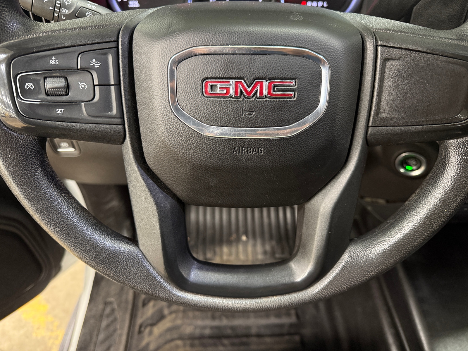 Thumbnail: 2024 GMC Sierra 2500 - 5