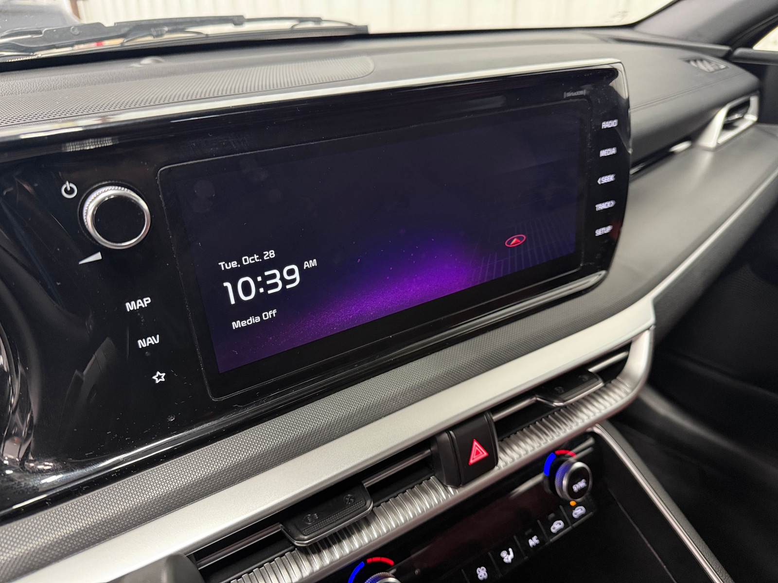 Thumbnail: 2023 Kia K5 - 3