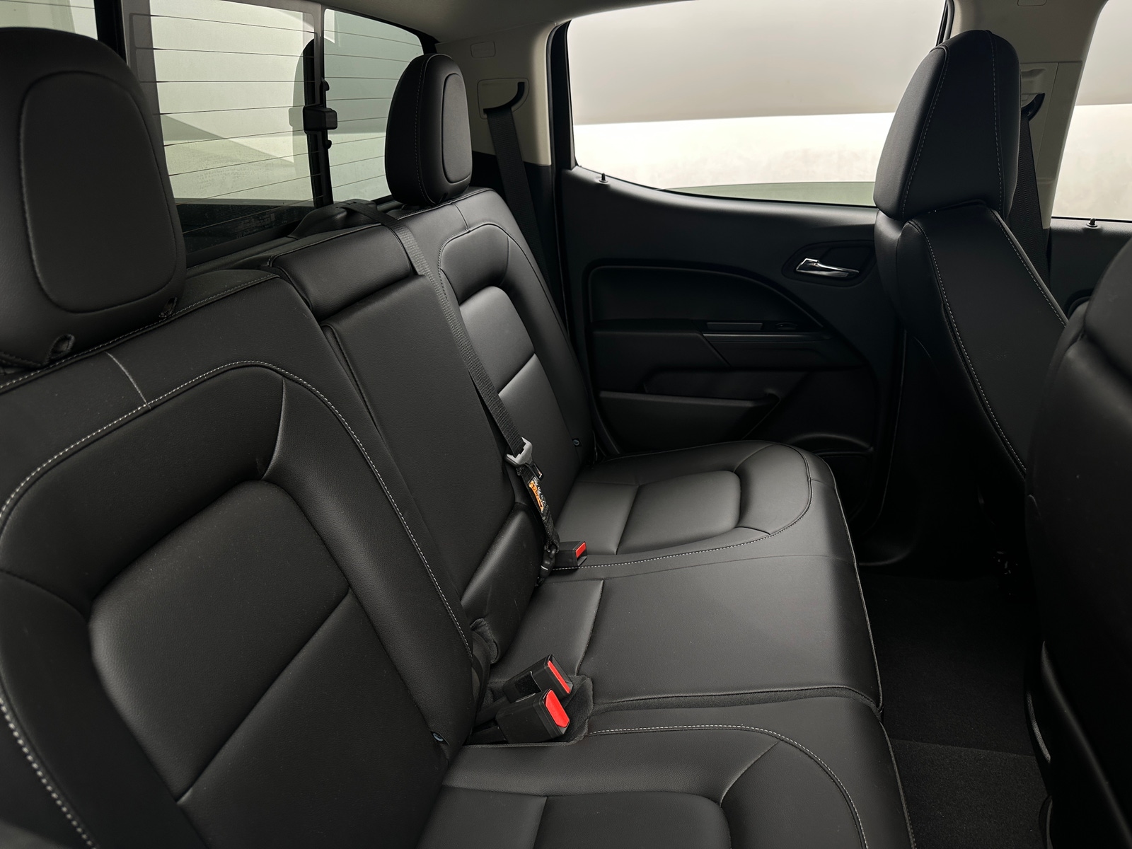 Thumbnail: 2022 Chevrolet Colorado - 6