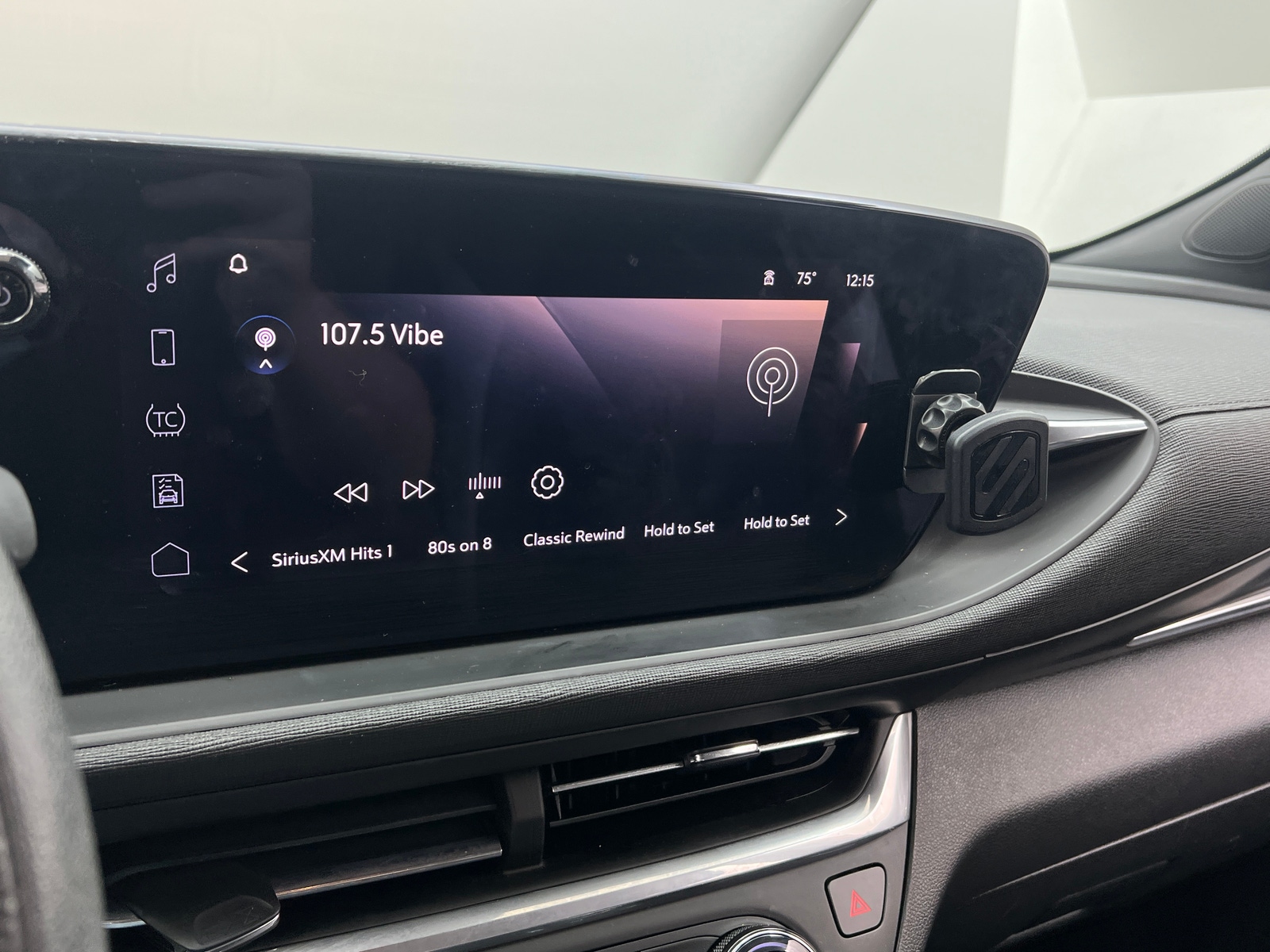 Thumbnail: 2024 Buick Envista - 4