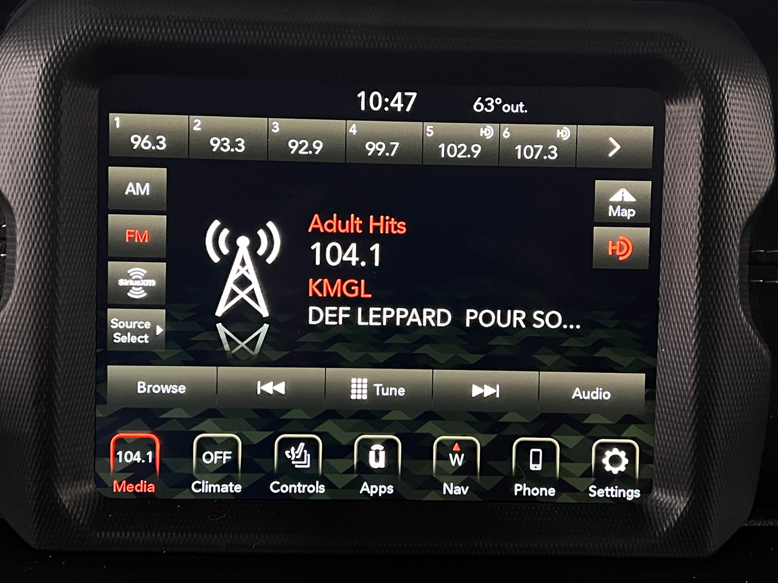 Thumbnail: 2022 Jeep Wrangler - 3