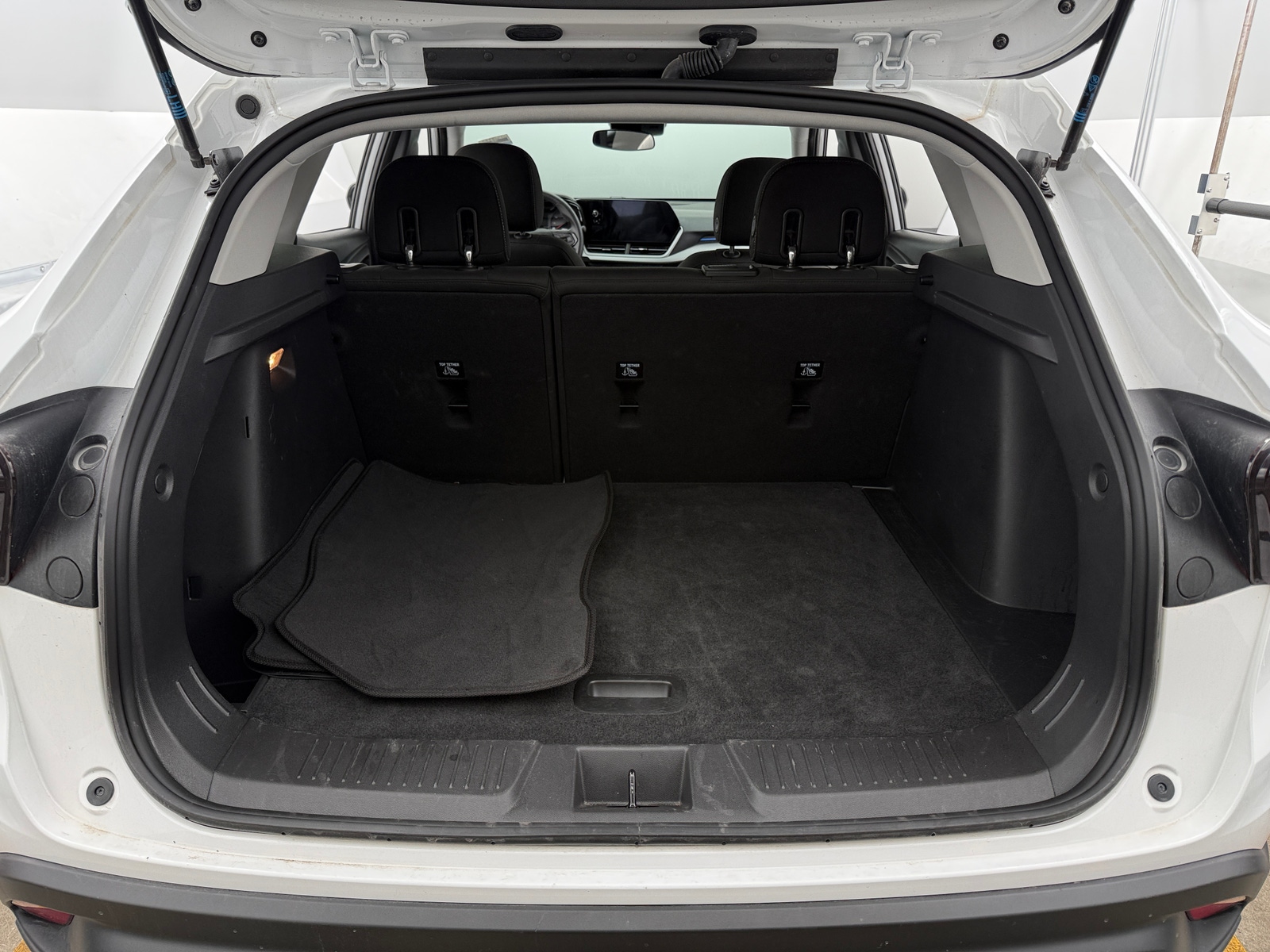 Thumbnail: 2025 Chevrolet Trax - 7