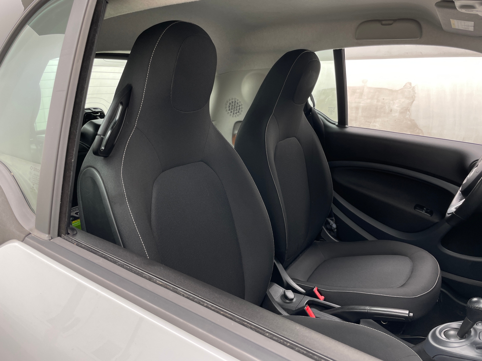 Thumbnail: 2017 smart fortwo - 2