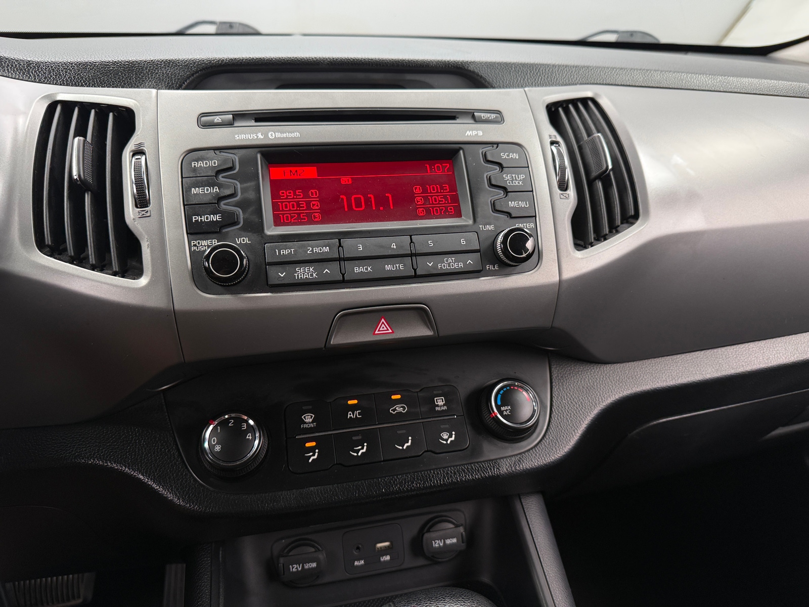 Thumbnail: 2016 Kia Sportage - 4