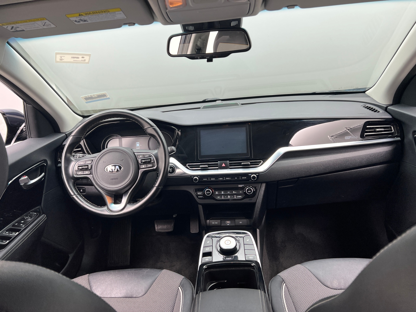 Thumbnail: 2020 Kia Niro - 3