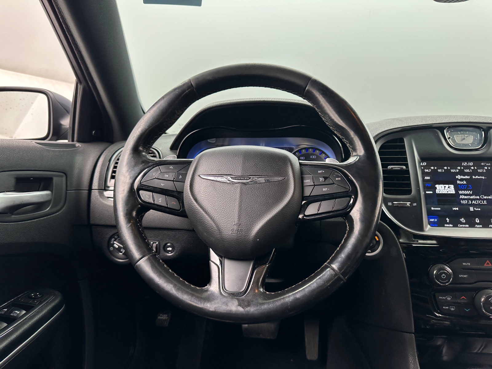 Thumbnail: 2019 Chrysler 300 - 4