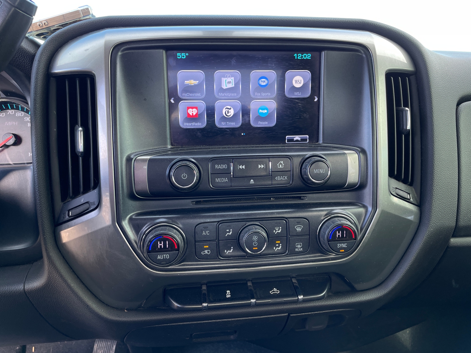 Thumbnail: 2019 Chevrolet Silverado 2500 - 4