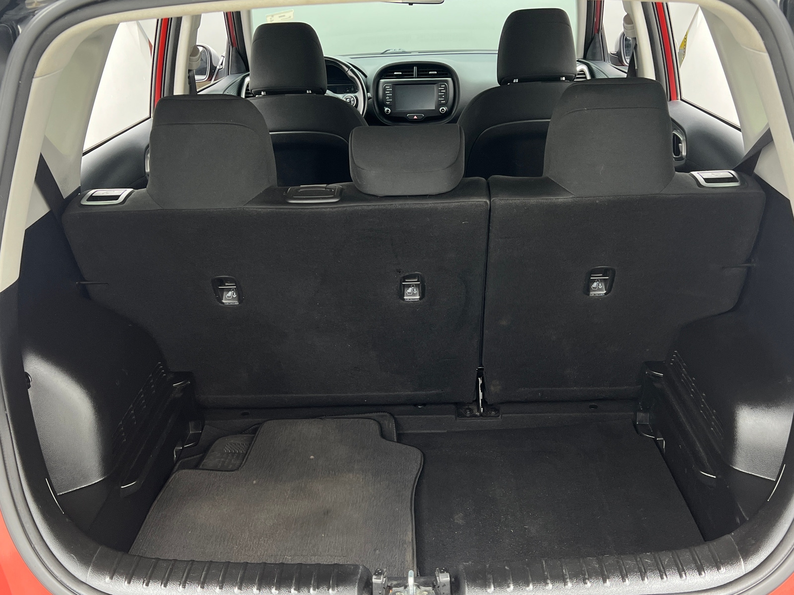 Thumbnail: 2020 Kia Soul - 7