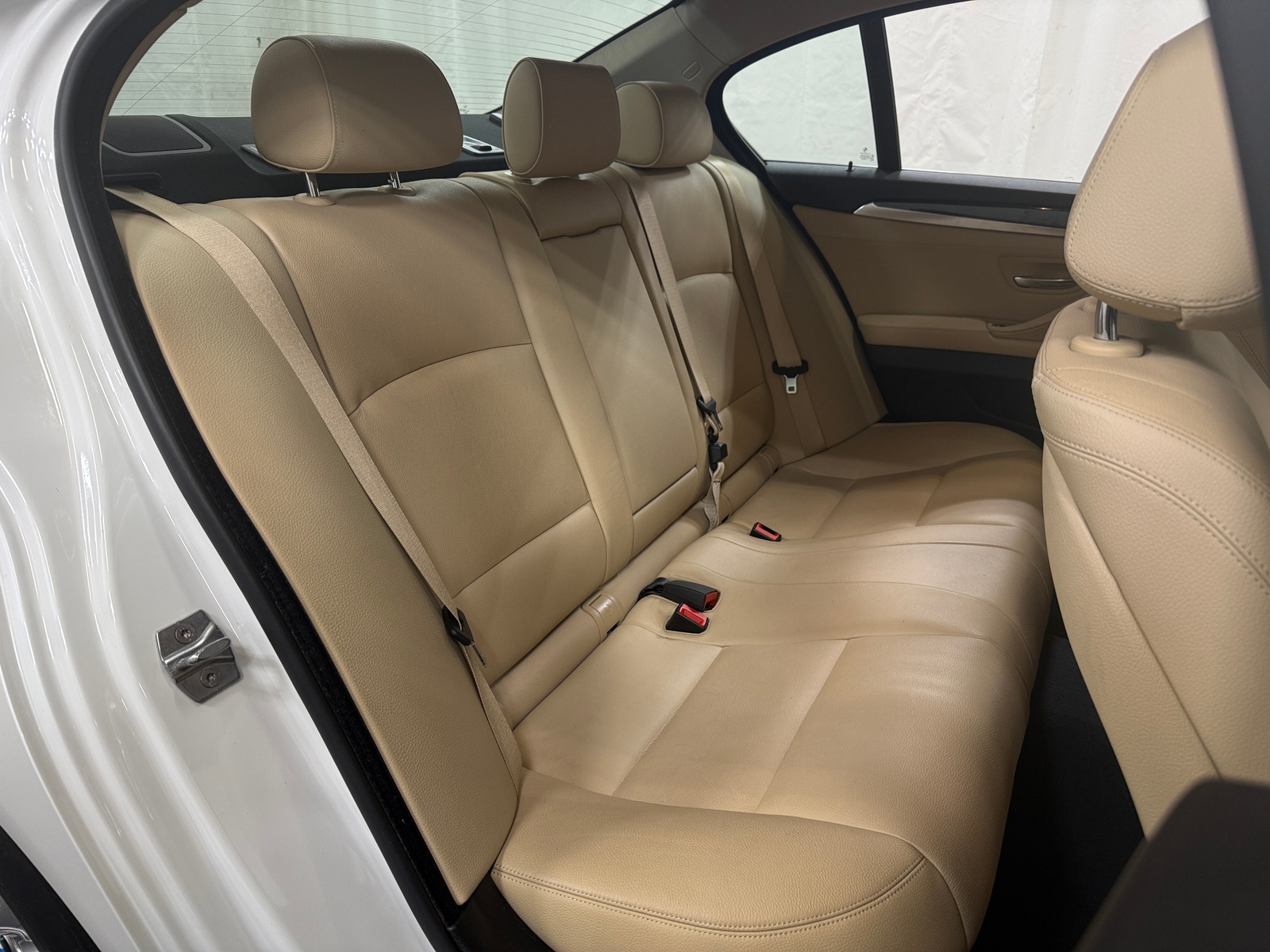 Thumbnail: 2016 BMW 5 Series - 5