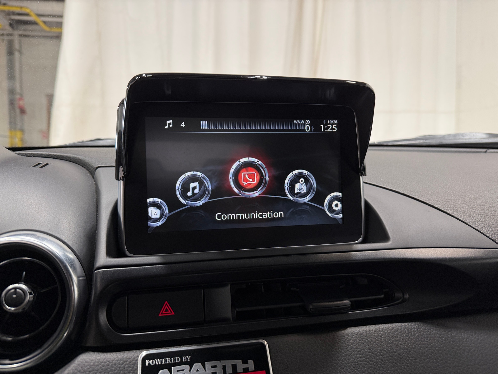 Thumbnail: 2017 Fiat 124 Spider - 2