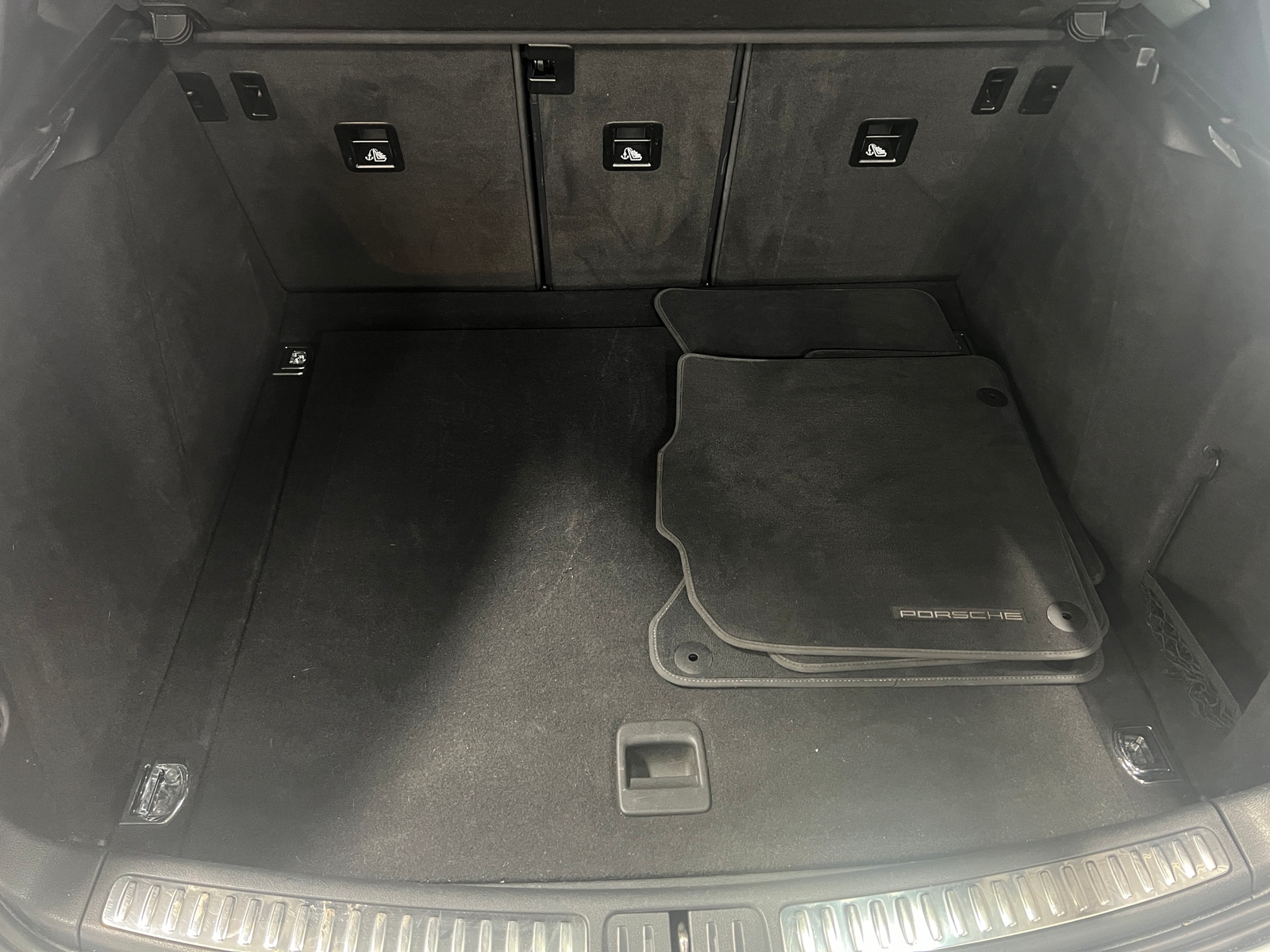 Thumbnail: 2019 Porsche Macan - 6