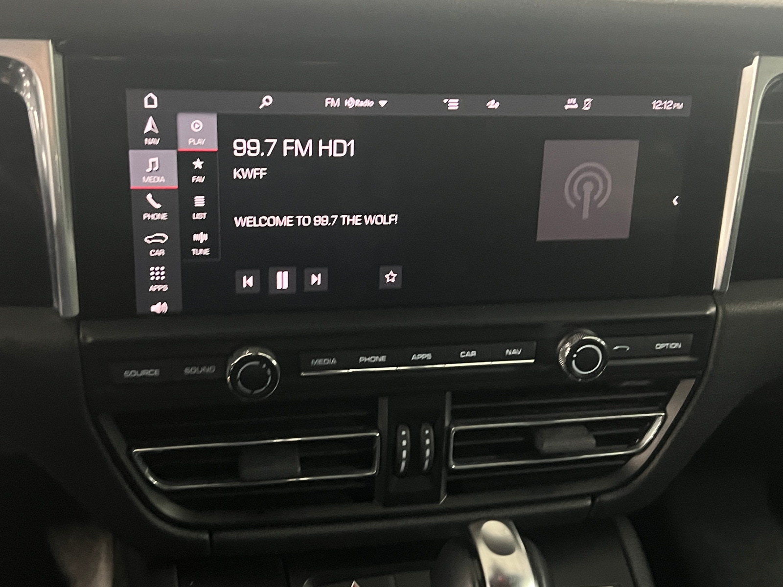 Thumbnail: 2019 Porsche Macan - 3