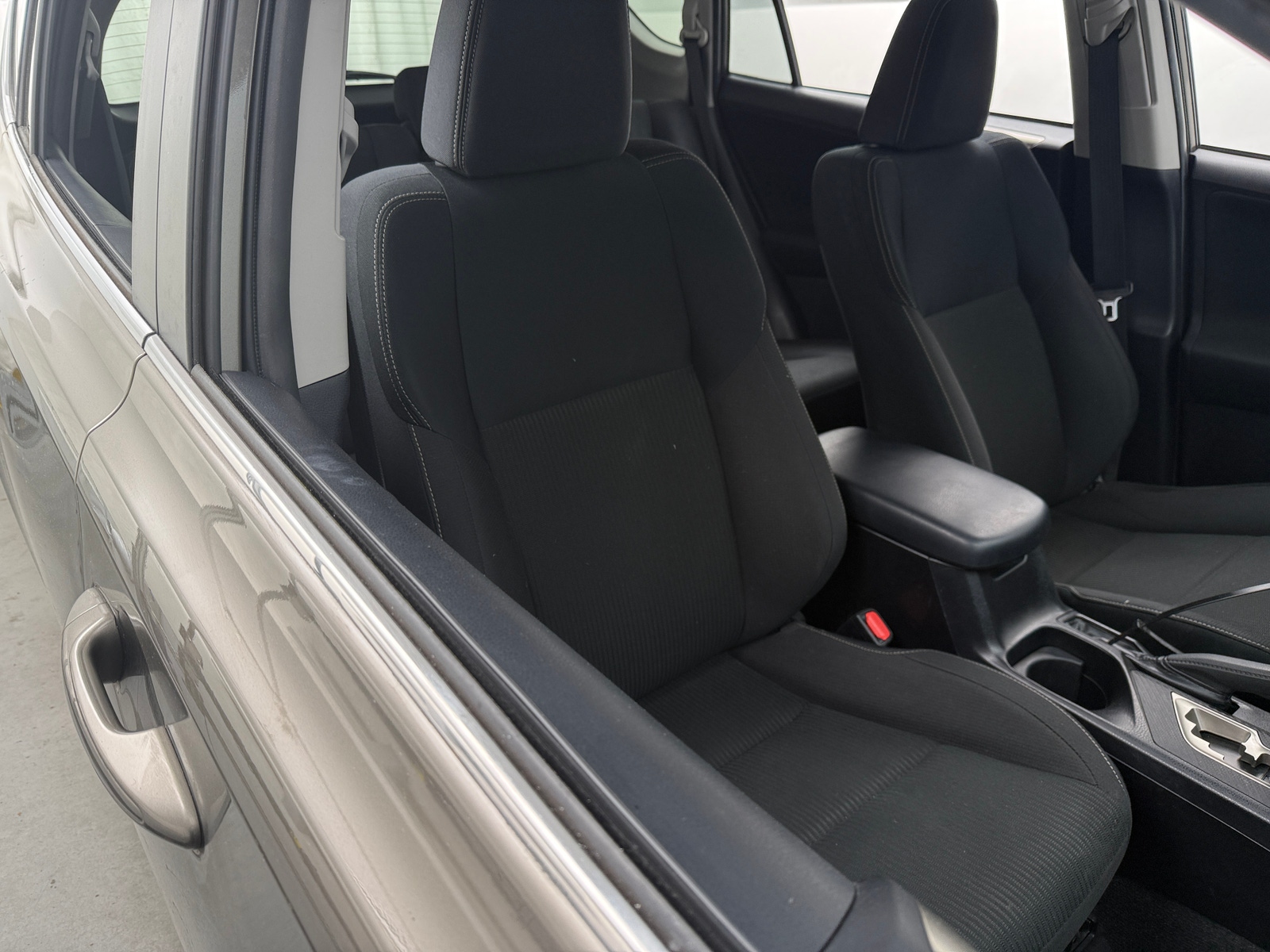 Thumbnail: 2015 Toyota RAV4 - 2