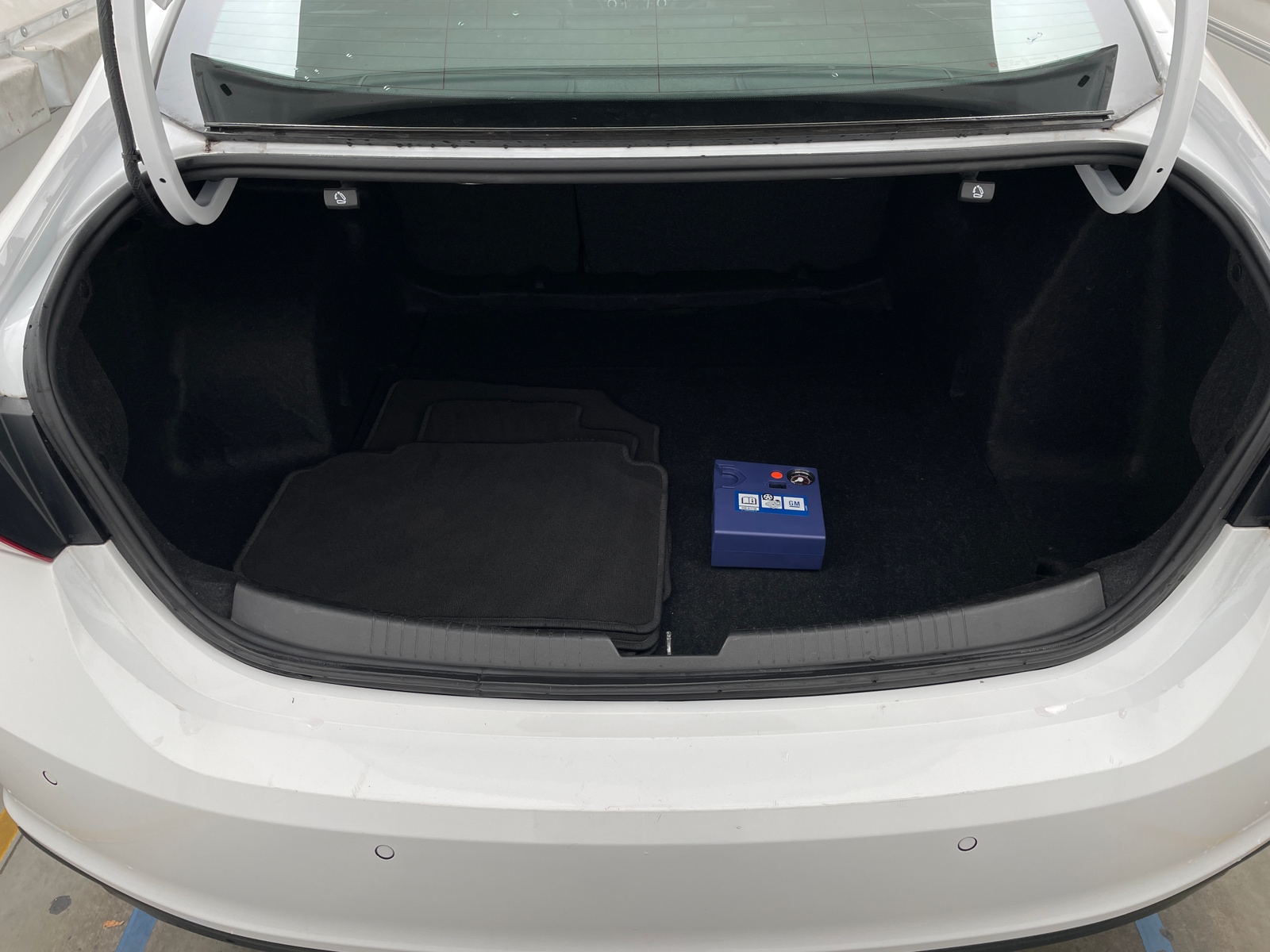 Thumbnail: 2024 Chevrolet Malibu - 6