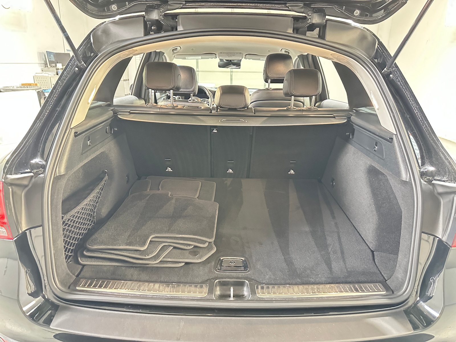 Thumbnail: 2022 Mercedes-Benz GLC - 6