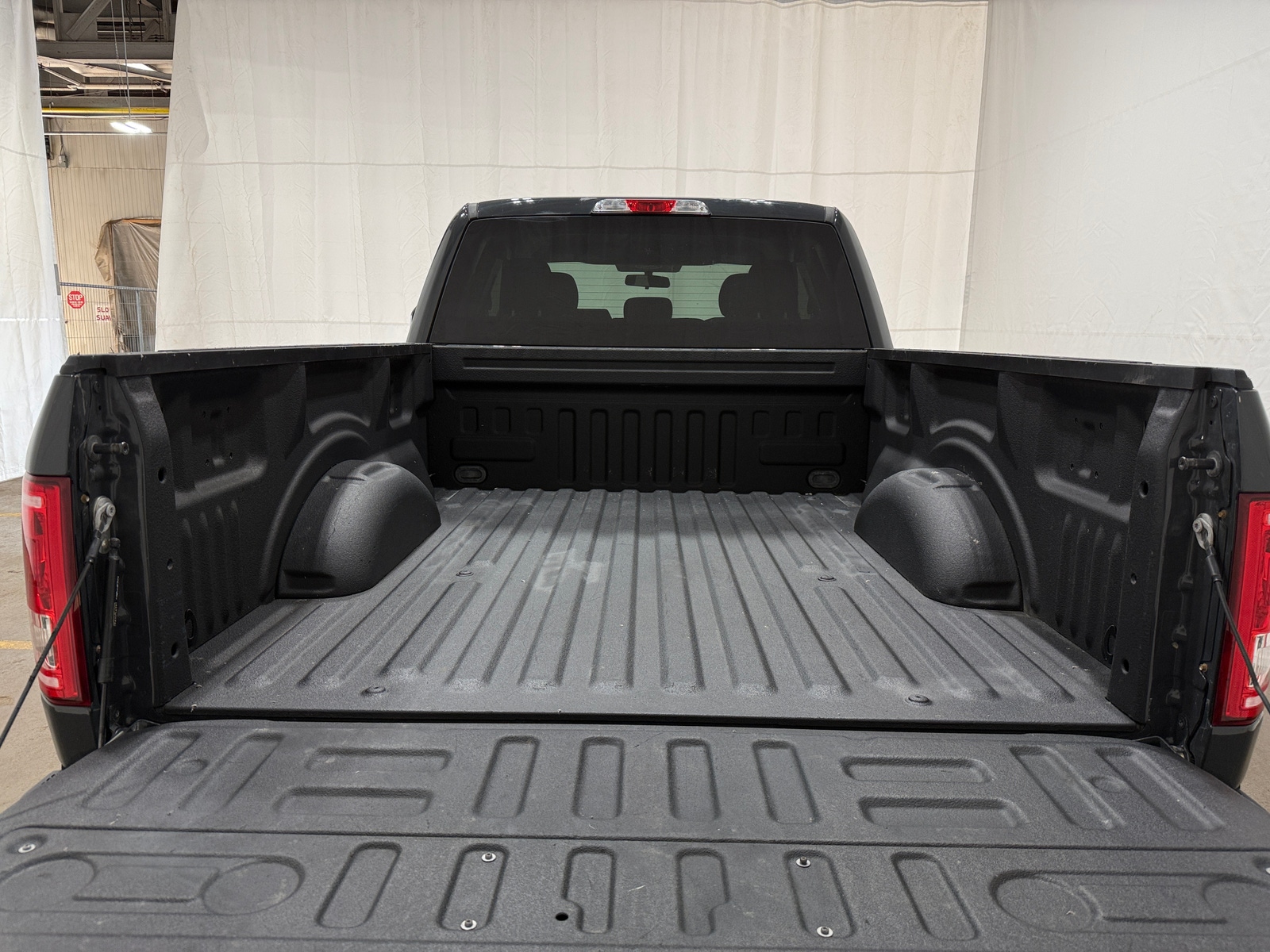 Thumbnail: 2017 Ford Econoline - 7