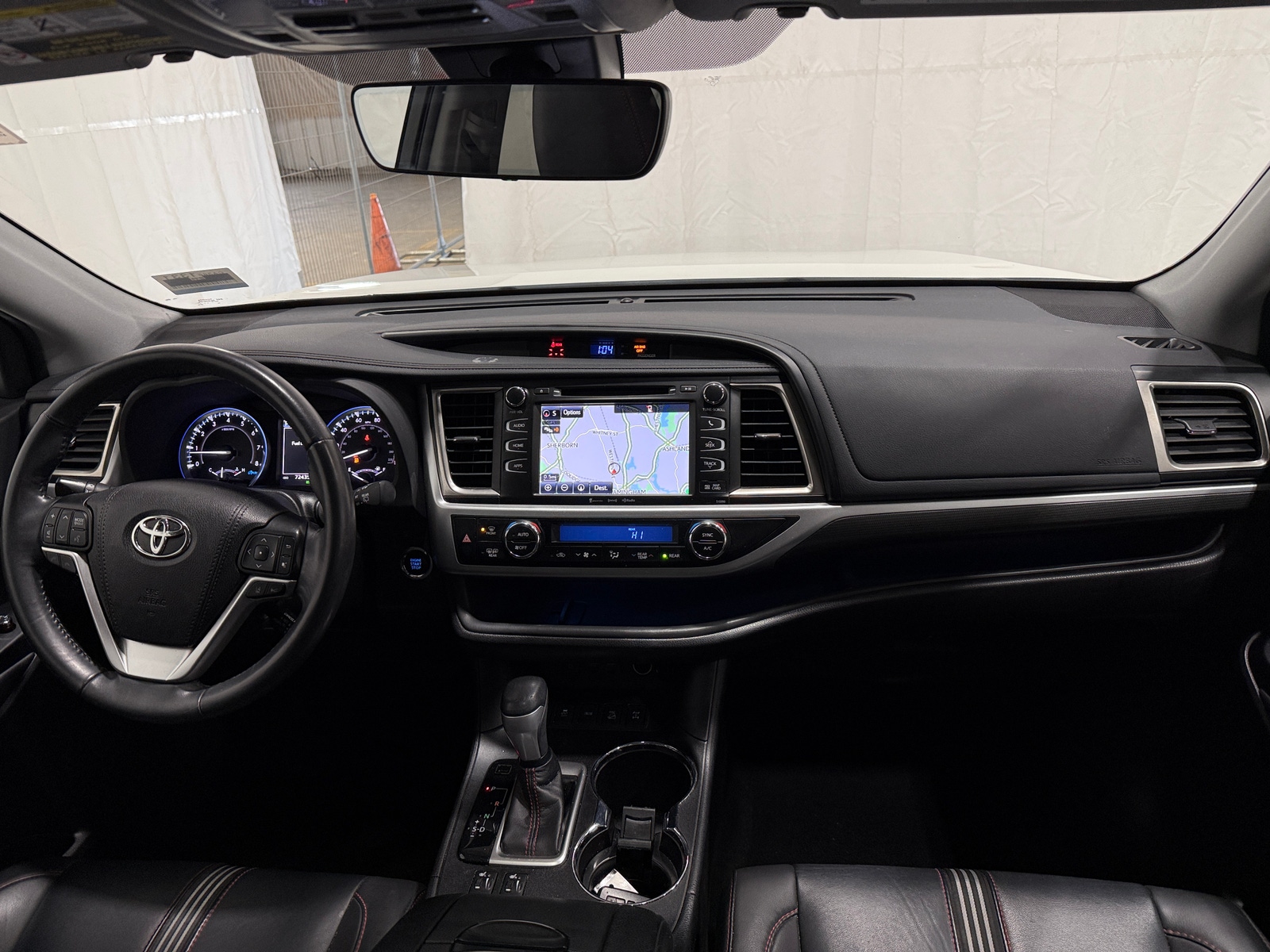 Thumbnail: 2019 Toyota Highlander - 2