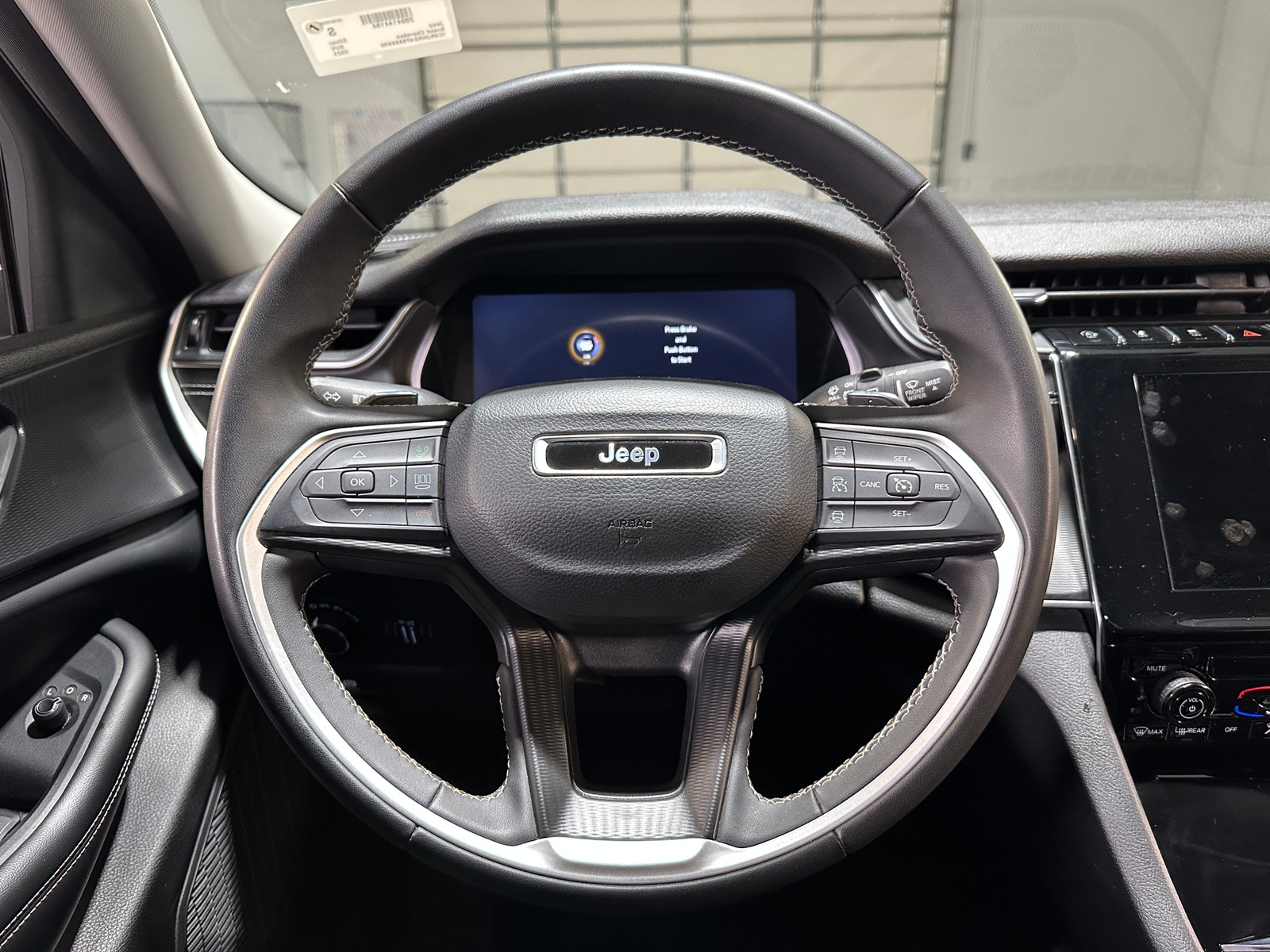 Thumbnail: 2023 Jeep Grand Cherokee - 5