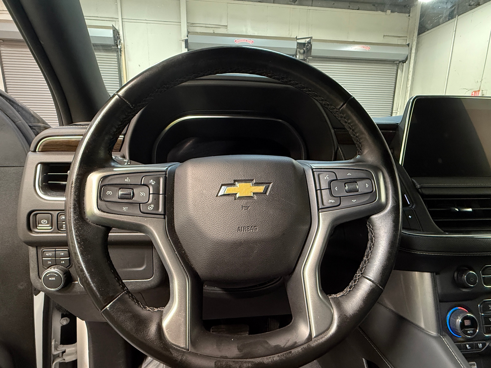 Thumbnail: 2023 Chevrolet Suburban - 4