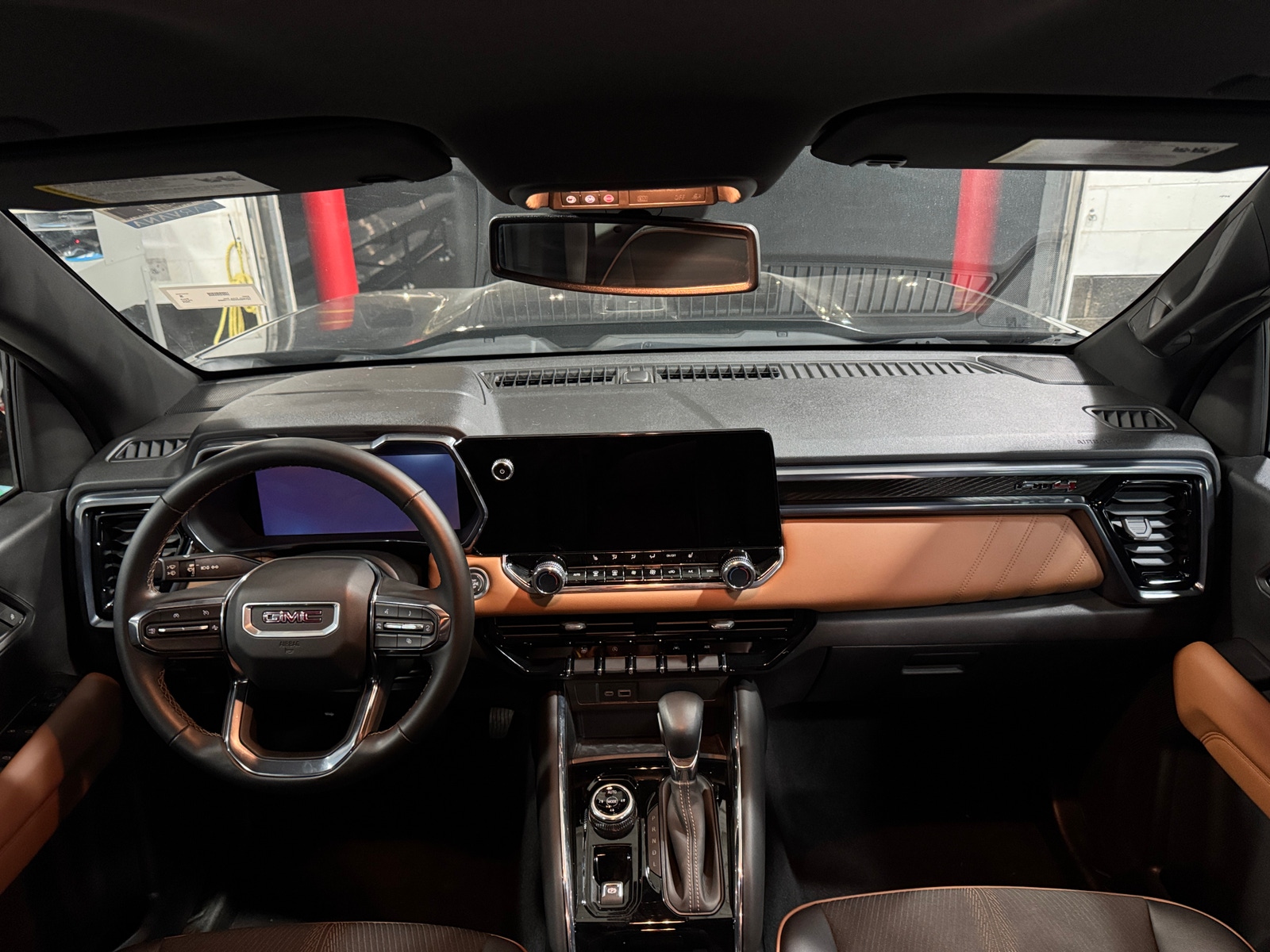 Thumbnail: 2024 GMC Canyon - 3