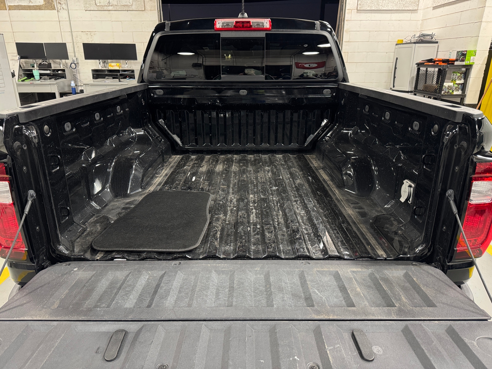 Thumbnail: 2024 GMC Canyon - 7