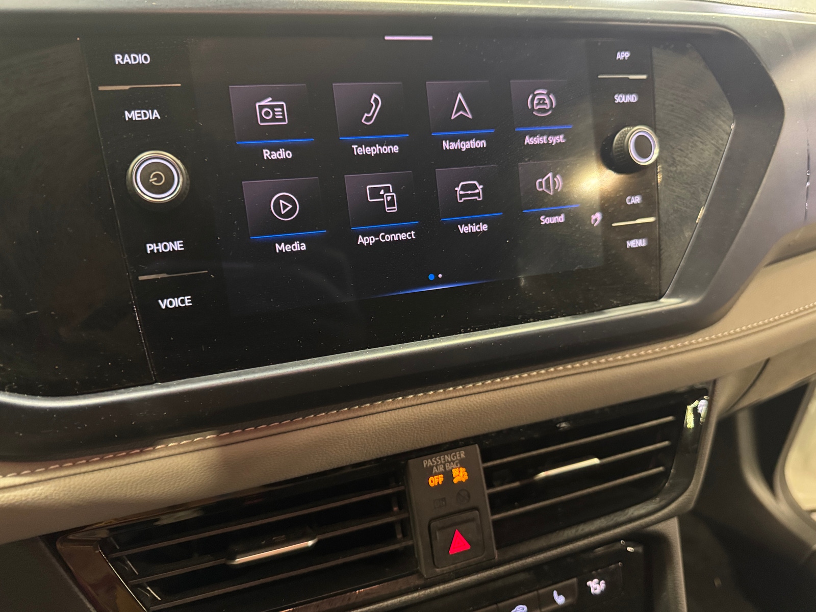 Thumbnail: 2024 Volkswagen Taos - 3