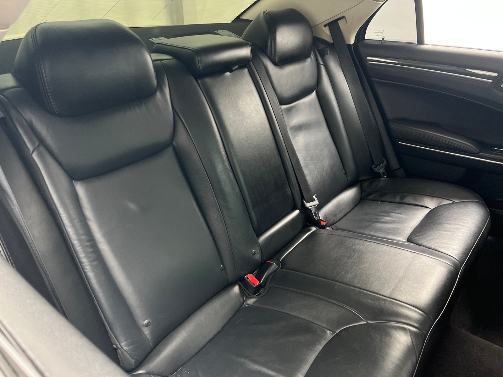 Thumbnail: 2018 Chrysler 300 - 5