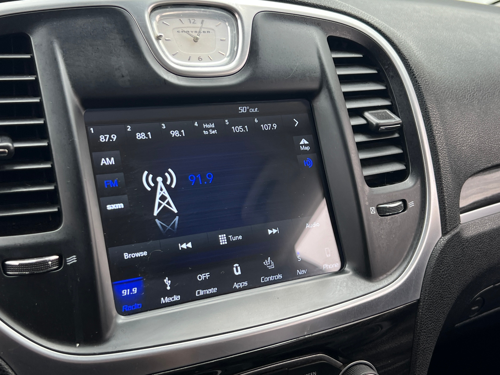 Thumbnail: 2018 Chrysler 300 - 3