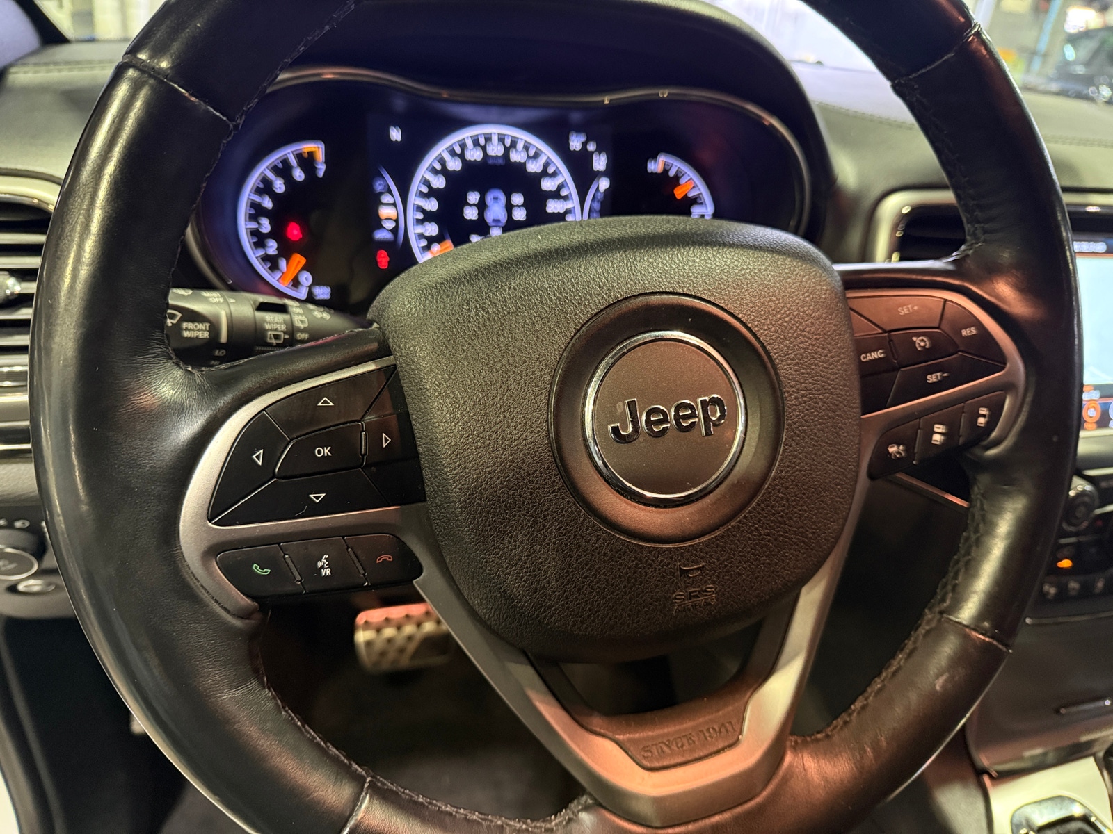 Thumbnail: 2018 Jeep Grand Cherokee - 4