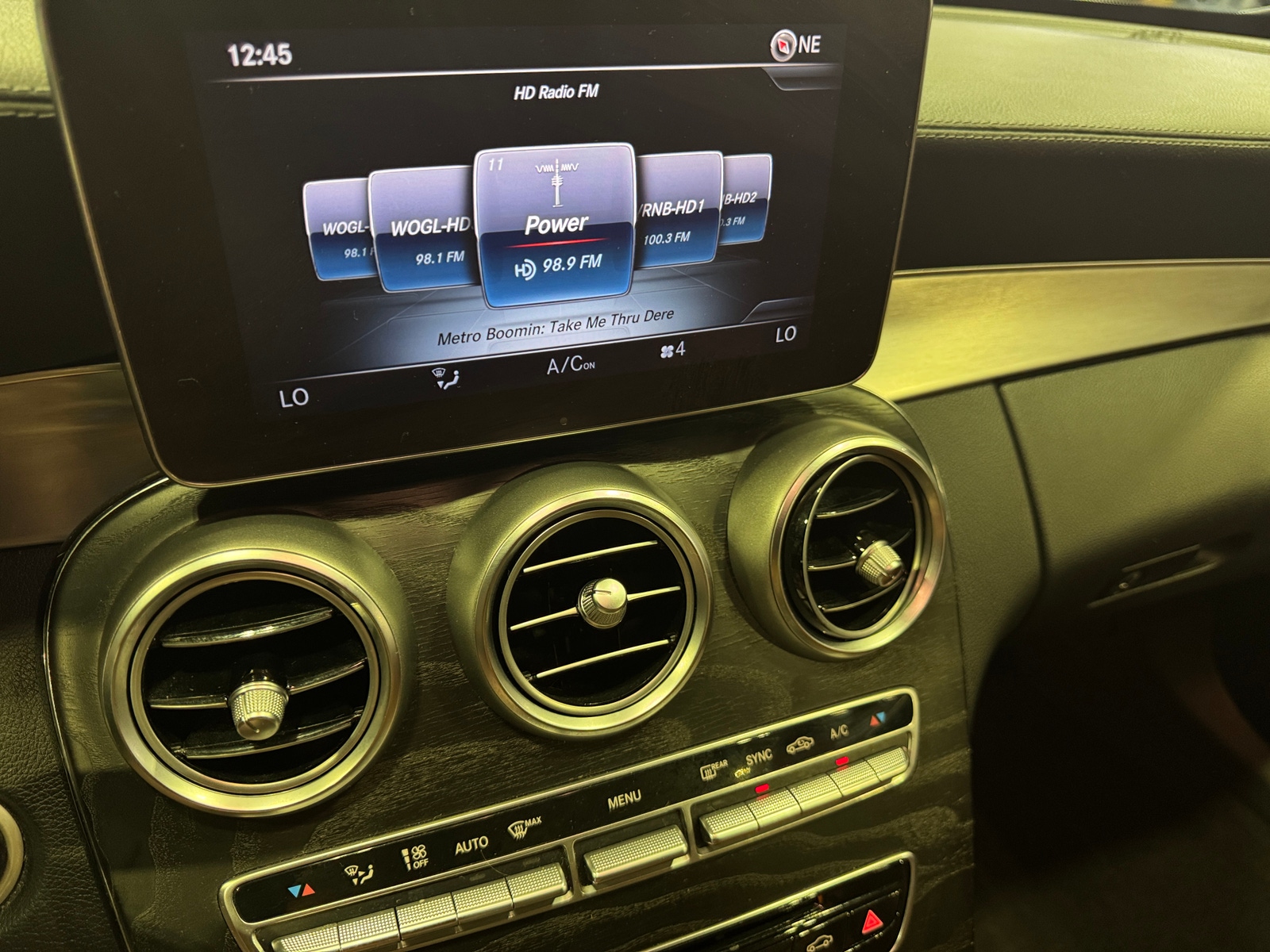 Thumbnail: 2017 Mercedes-Benz C-Class - 3