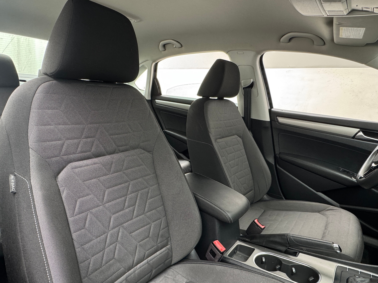 Thumbnail: 2020 Volkswagen Passat - 2