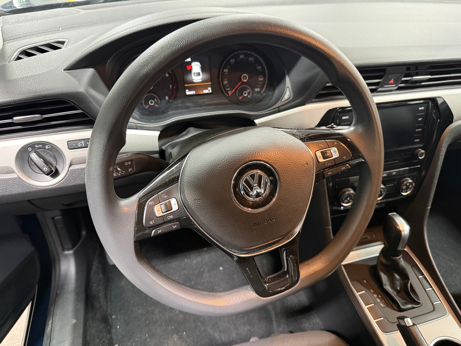 Thumbnail: 2020 Volkswagen Passat - 5